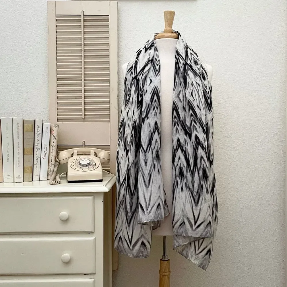 Soft Focus Chevron Print All Season Wrap Scarf, Black Gray White, NWT - Picture 4 of 6